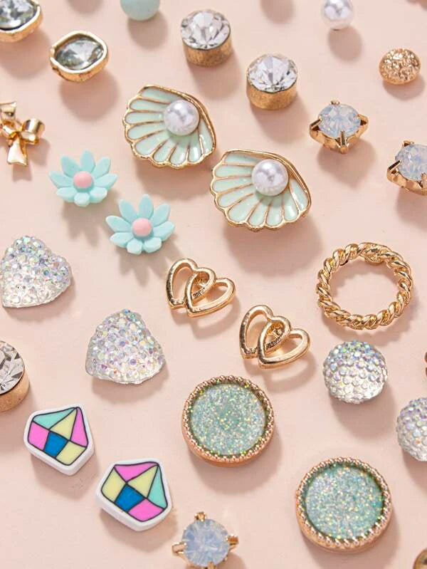 30pairs Rhinestone & Faux Pearl Detail Earrings