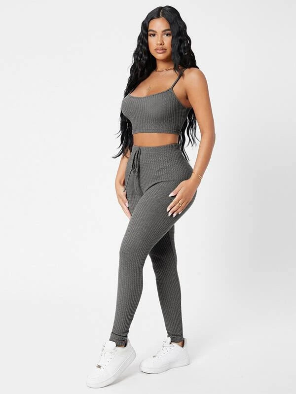PETITE gofri kötött Cami felső és leggings szett