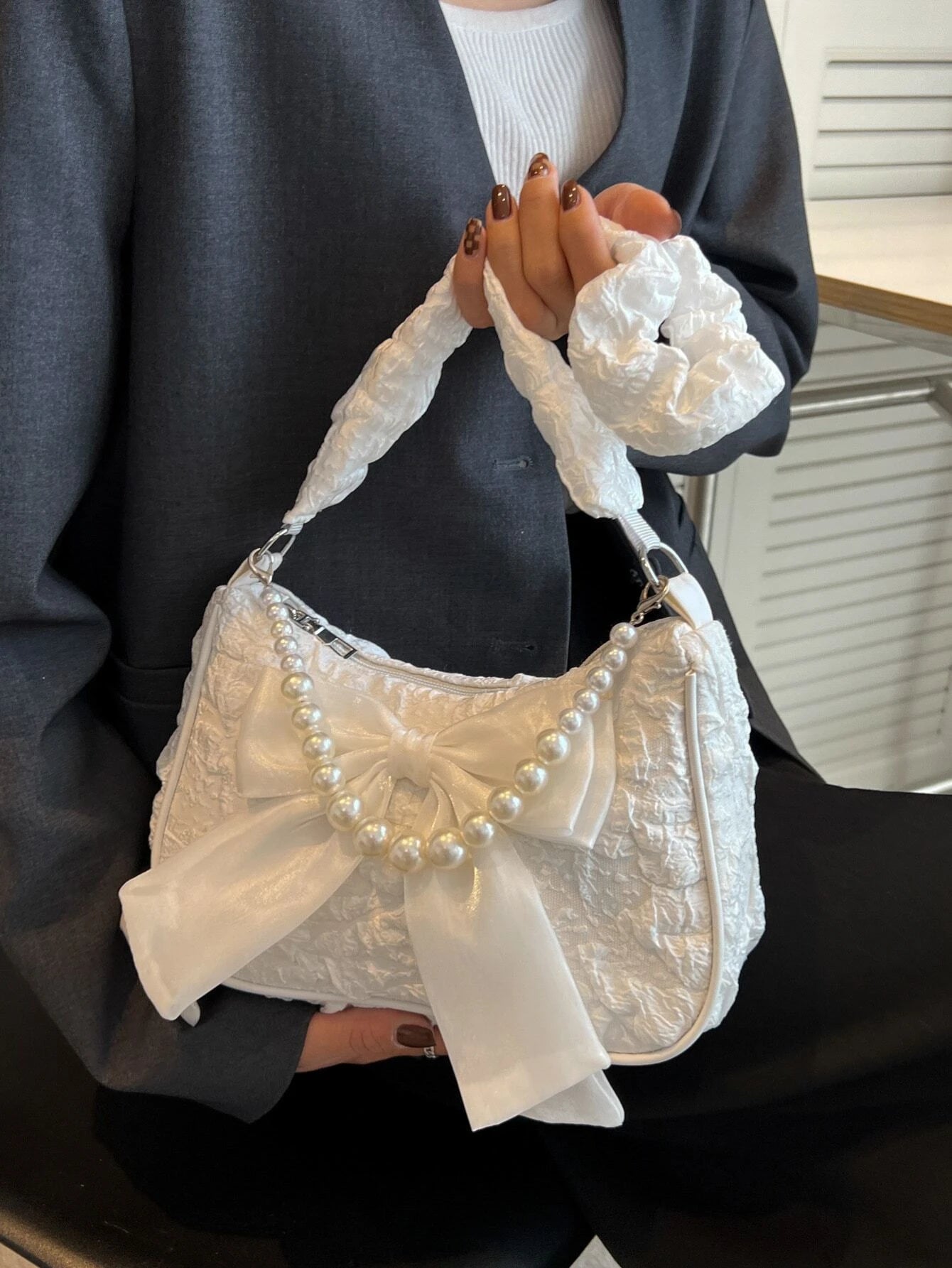 Jacquard Bow & Faux Pearl Decor Baguette Bag
