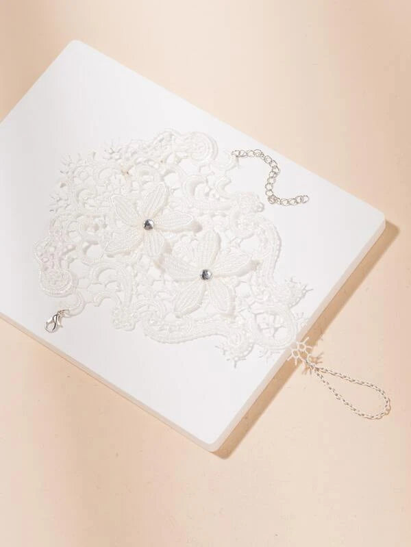 Lace Mittens Bracelet