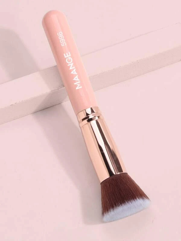 1pc Foundation Brush (in 4 COLORS)