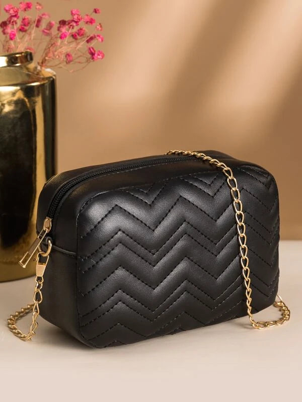 Mini Chevron Chain Crossbody táska