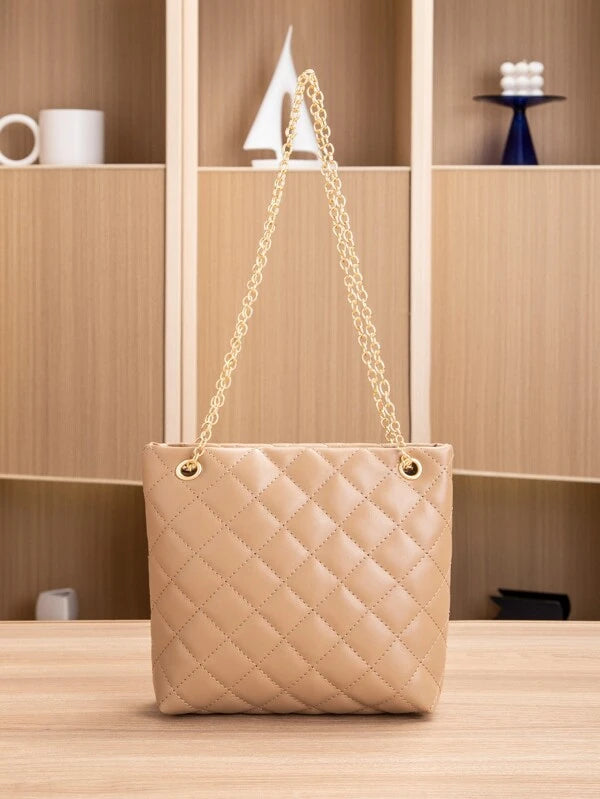 Quilted Metal Detail Chain Shoulder Bag
