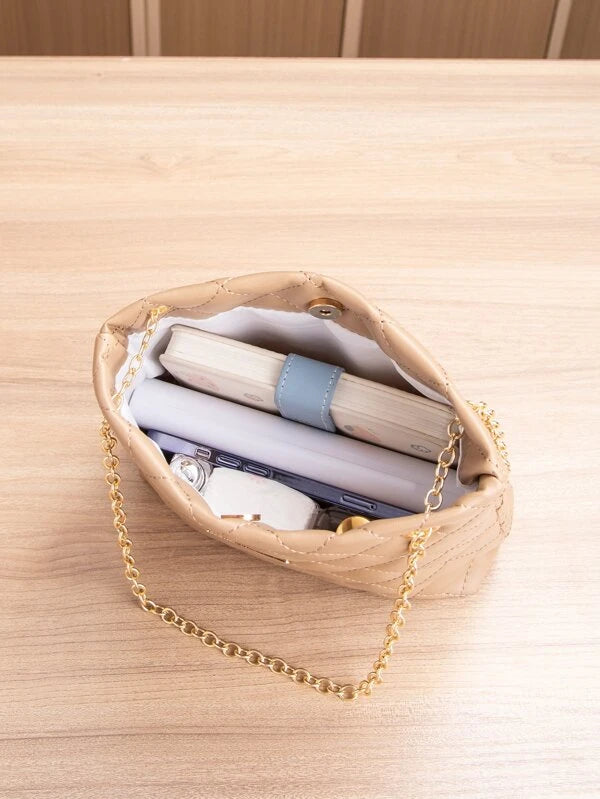 Quilted Metal Detail Chain Shoulder Bag