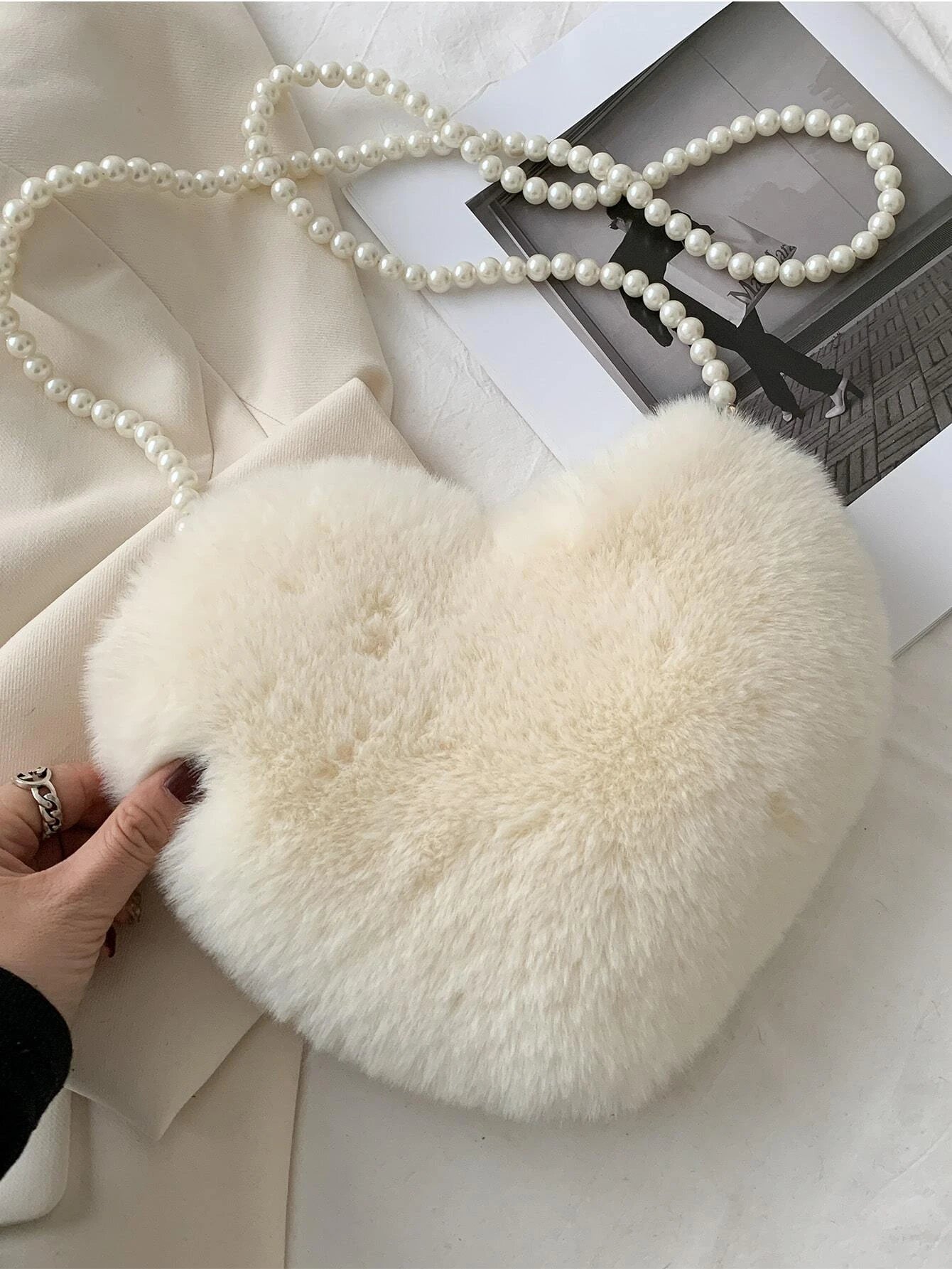 Faux Pearl Decor Heart Design Fluffy Novelty Bag xc